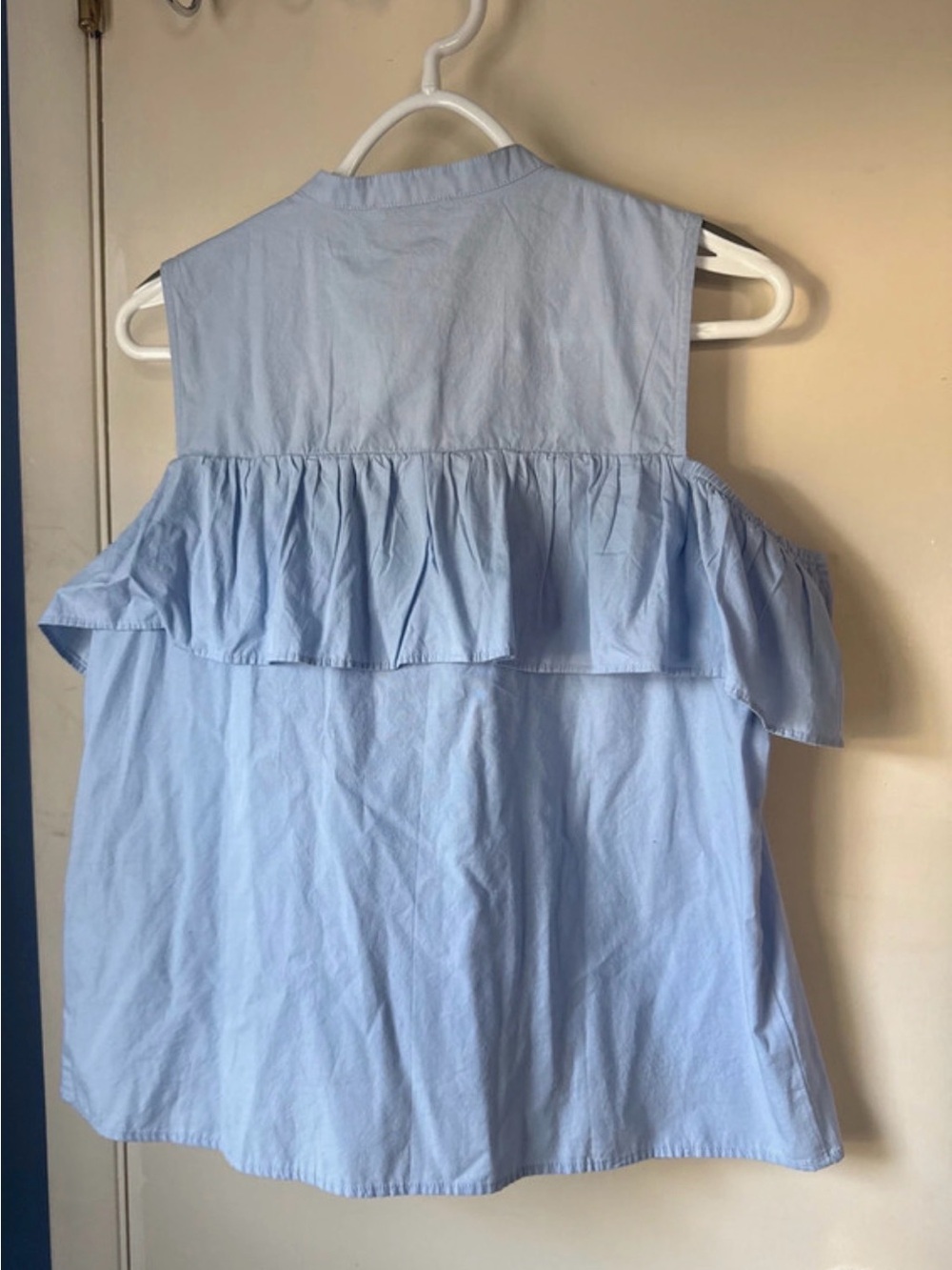 Lucky Brand Light Blue Cold-Shoulder Ruffle Button-Front Top - Picture 3 of 6